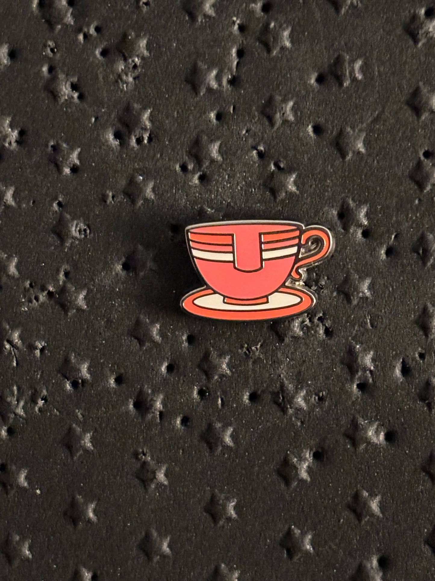 Tiny Kingdom Series 3 DLR Teacup pin