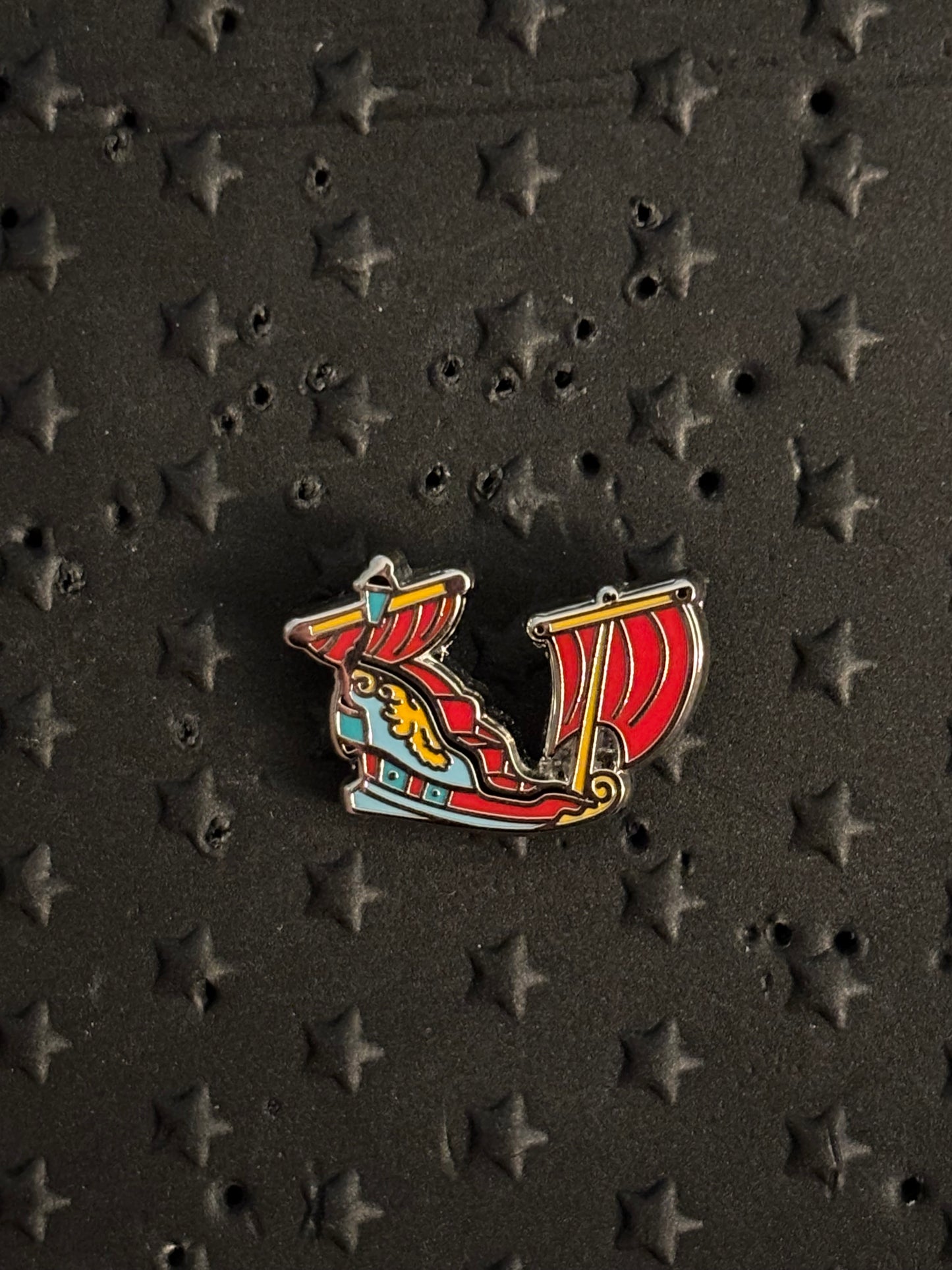 Tiny Kingdom Series 1 Peter Pan’s Flight Ship pin