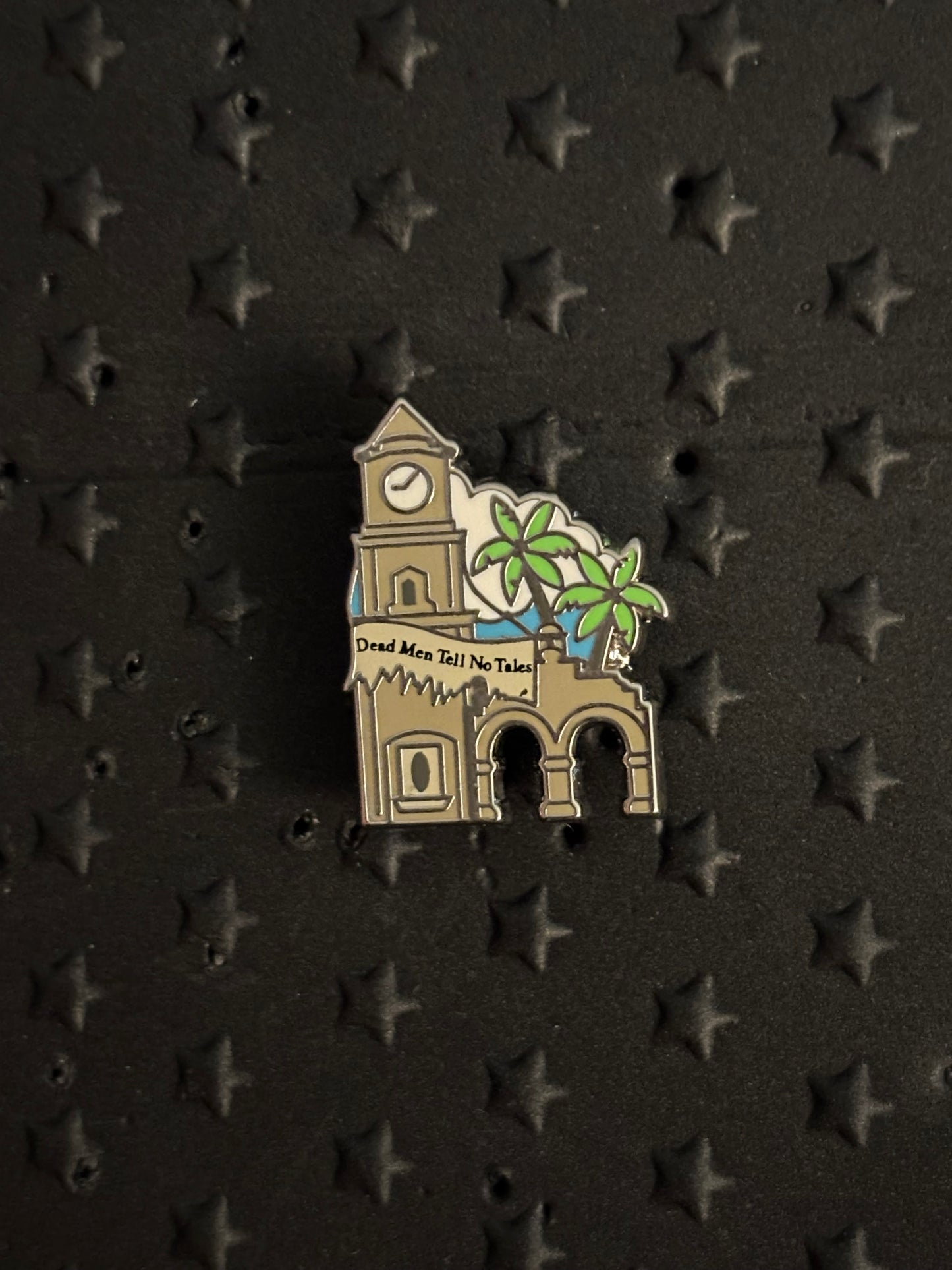 Tiny Kingdom Series 3 WDW Pirates of the Caribbean attraction pin