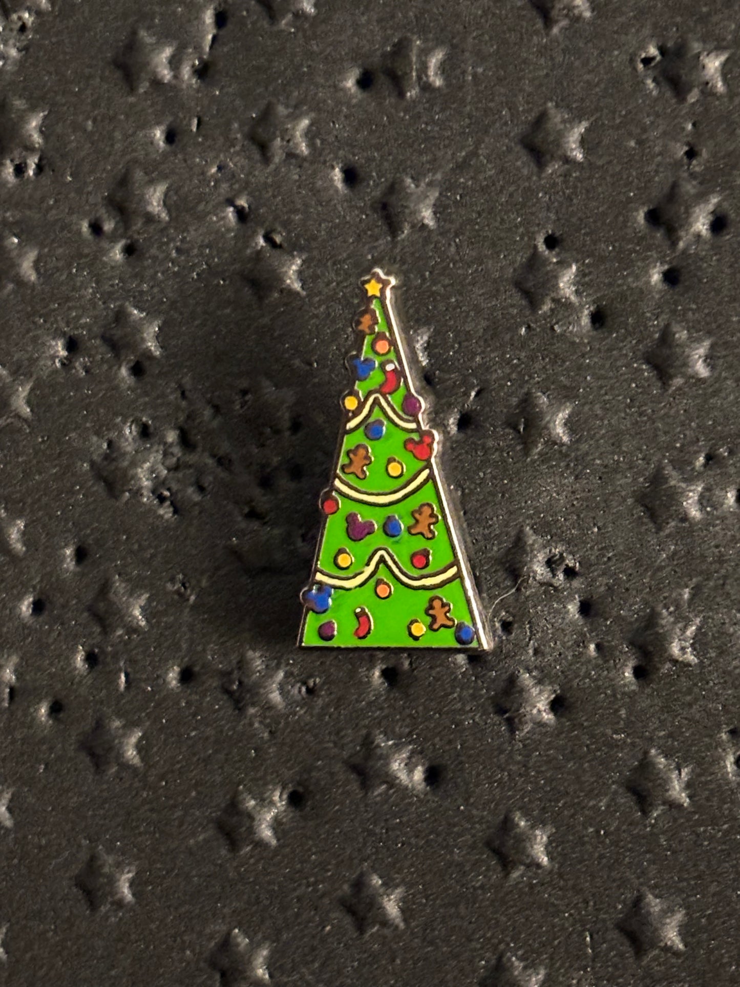 Tiny Kingdom Series 1 Christmas Tree pin