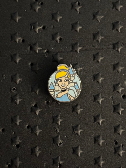 Tiny Kingdom Series 3 WDW Cinderella & Castle pin