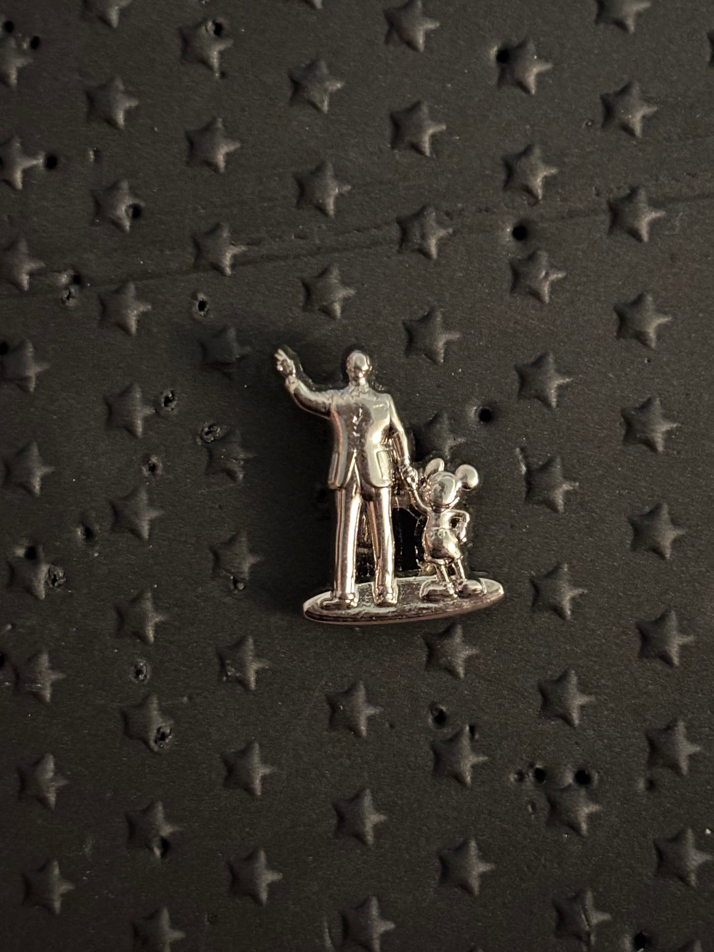Tiny Kingdom D23 Partners Statue pin