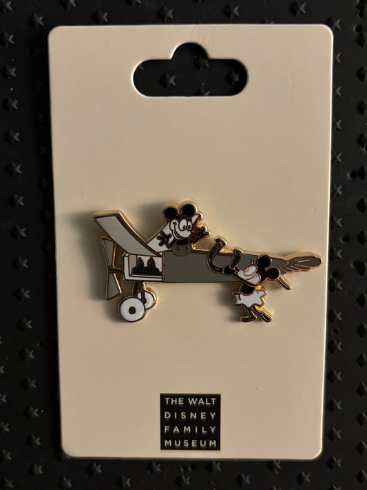 Mickey & Minnie airplane pin