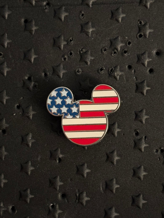 Tiny Kingdom Series 2 Mickey Icon American Flag pin