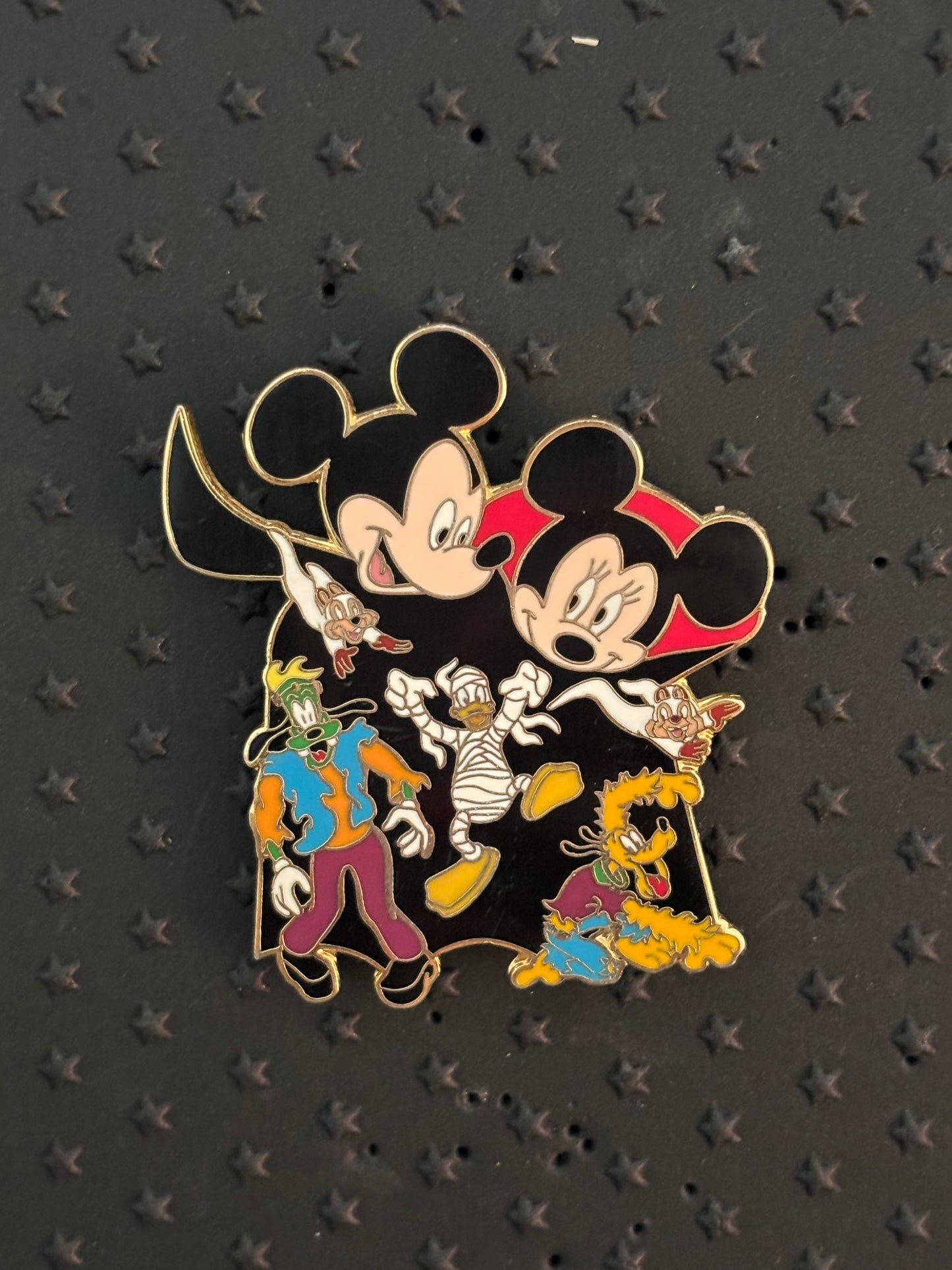 Mickey & Minnie vampires Halloween pin