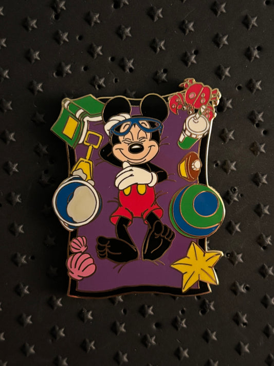 Mickey on beach blanket Disney Auctions pin