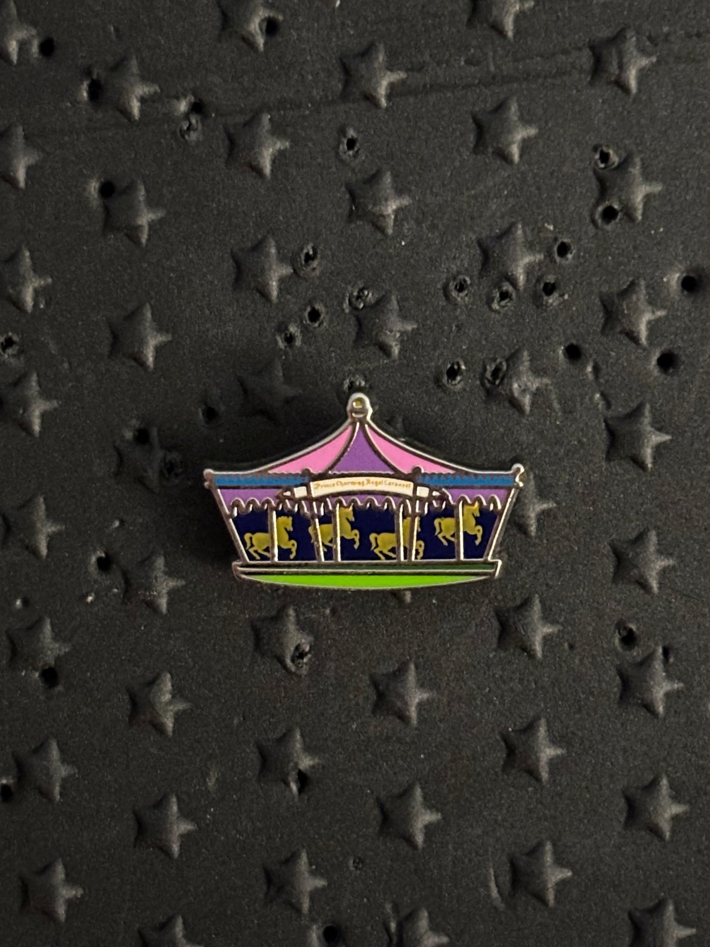 Tiny Kingdom Series 1 DLR King Arthur Carousel pin