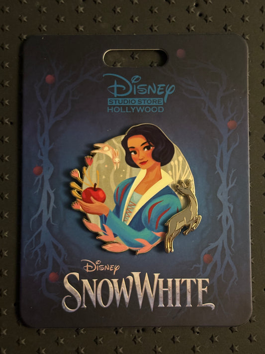 Snow White with apple DSSH pin