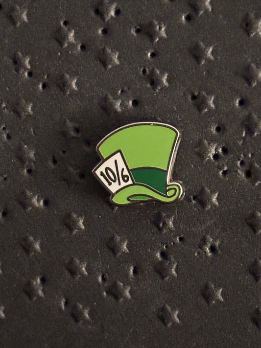 Tiny Kingdom Series 2 Mad Hatter’s Hat pin