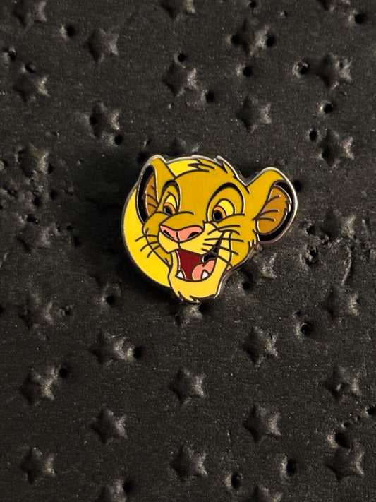 Tiny Kingdom Series 2 Simba pin